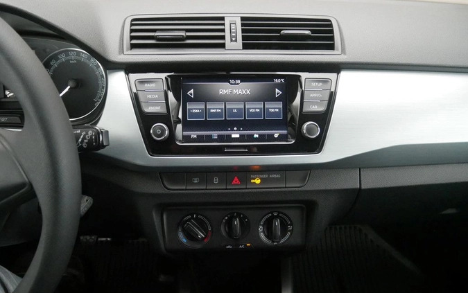 Skoda Fabia cena 45899 przebieg: 82836, rok produkcji 2021 z Grójec małe 137